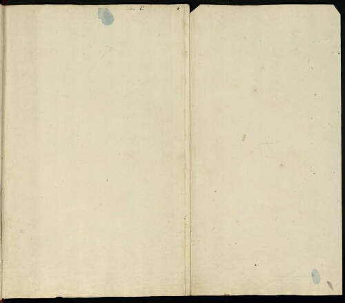 Metz. Cahier E : ville. Folio 4, recto.
Feuillet vierge avec inscriptions.